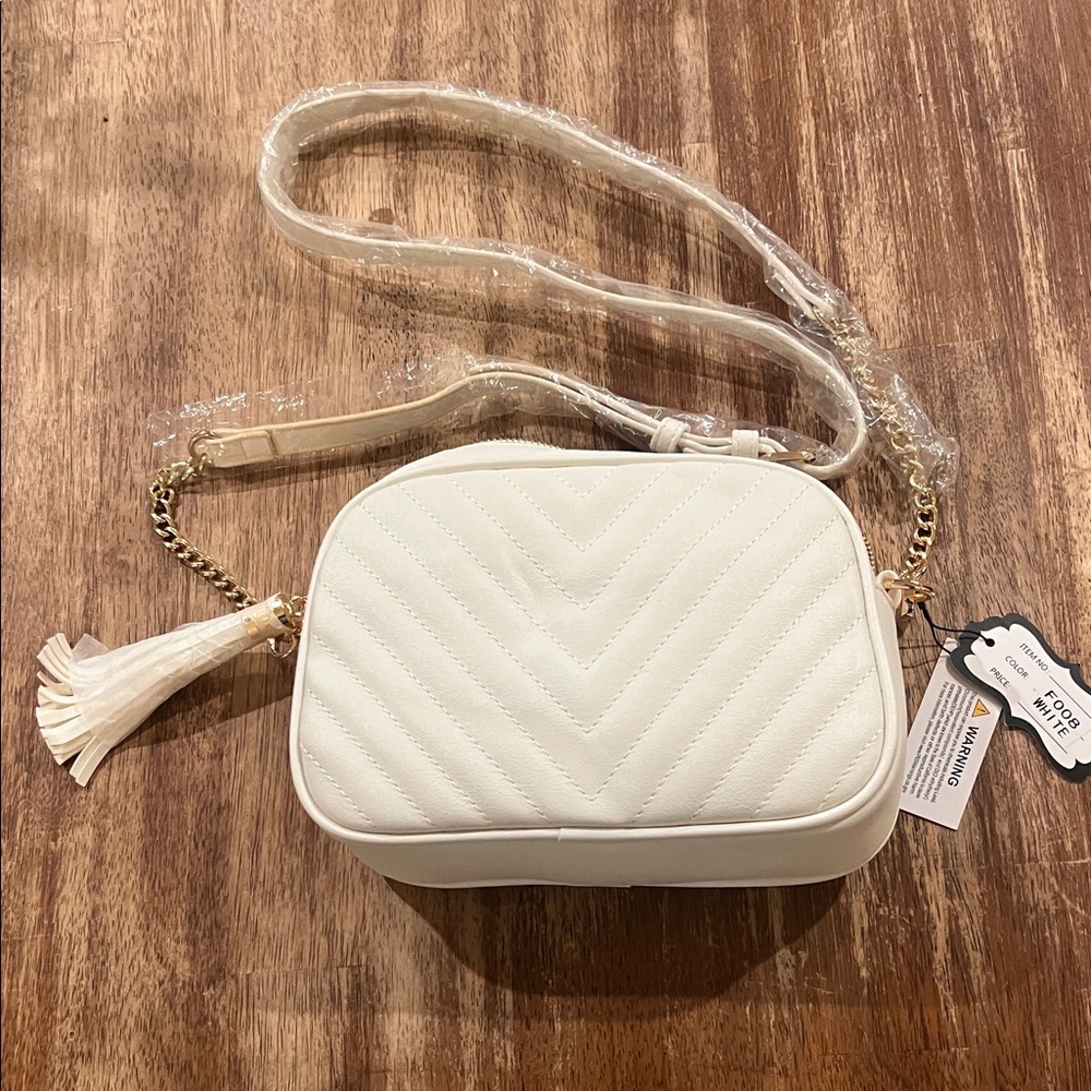 Amazon White Chevron Crossbody Bag